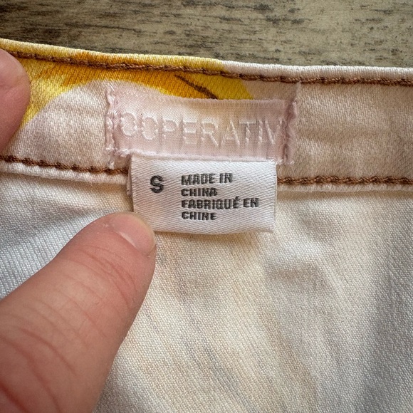 Urban Outfitters Cooperative Banana Denim Mini Skirt Small Y2K Indie - Picture 5 of 5